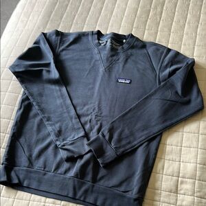 Patagonia Blue Crewneck Sweater with Ribbed Cuffs